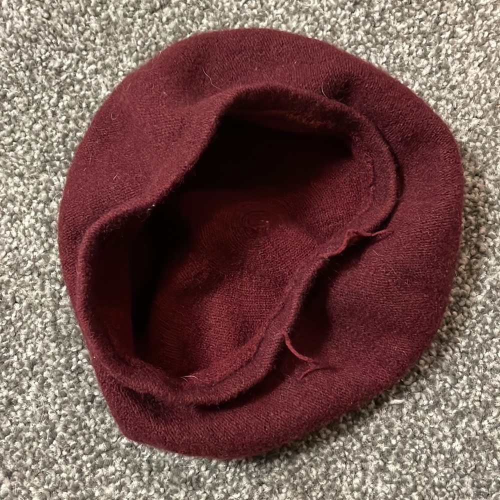 Raspberry beret - Picture 2 of 3